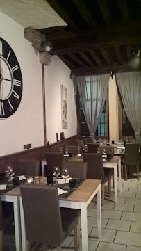 Atmosphère du Restaurant français La Bonne Humm Heure à Chalon-sur-Saône - n°20