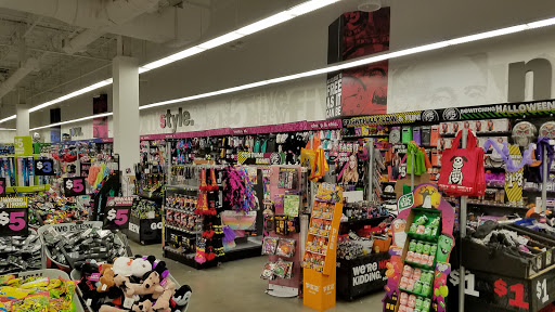 Variety Store «Five Below», reviews and photos, 5900 Poyner Anchor Ln, Raleigh, NC 27616, USA