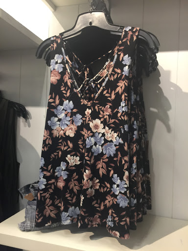 Clothing Store «AEO & Aerie Store», reviews and photos, 11800 W Broad St #2040, Richmond, VA 23233, USA