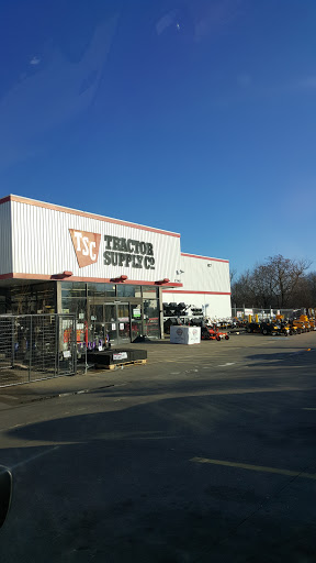Tractor Supply Co., 1740 N Belt Line Rd, Mesquite, TX 75149, USA, 
