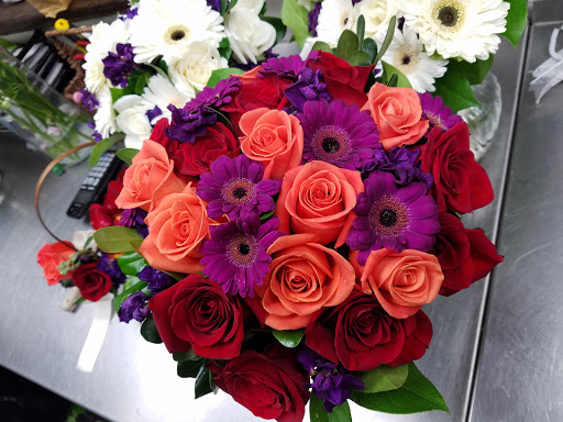 Florist «Flowers by Emily LLC», reviews and photos, 15620 W High St, Middlefield, OH 44062, USA