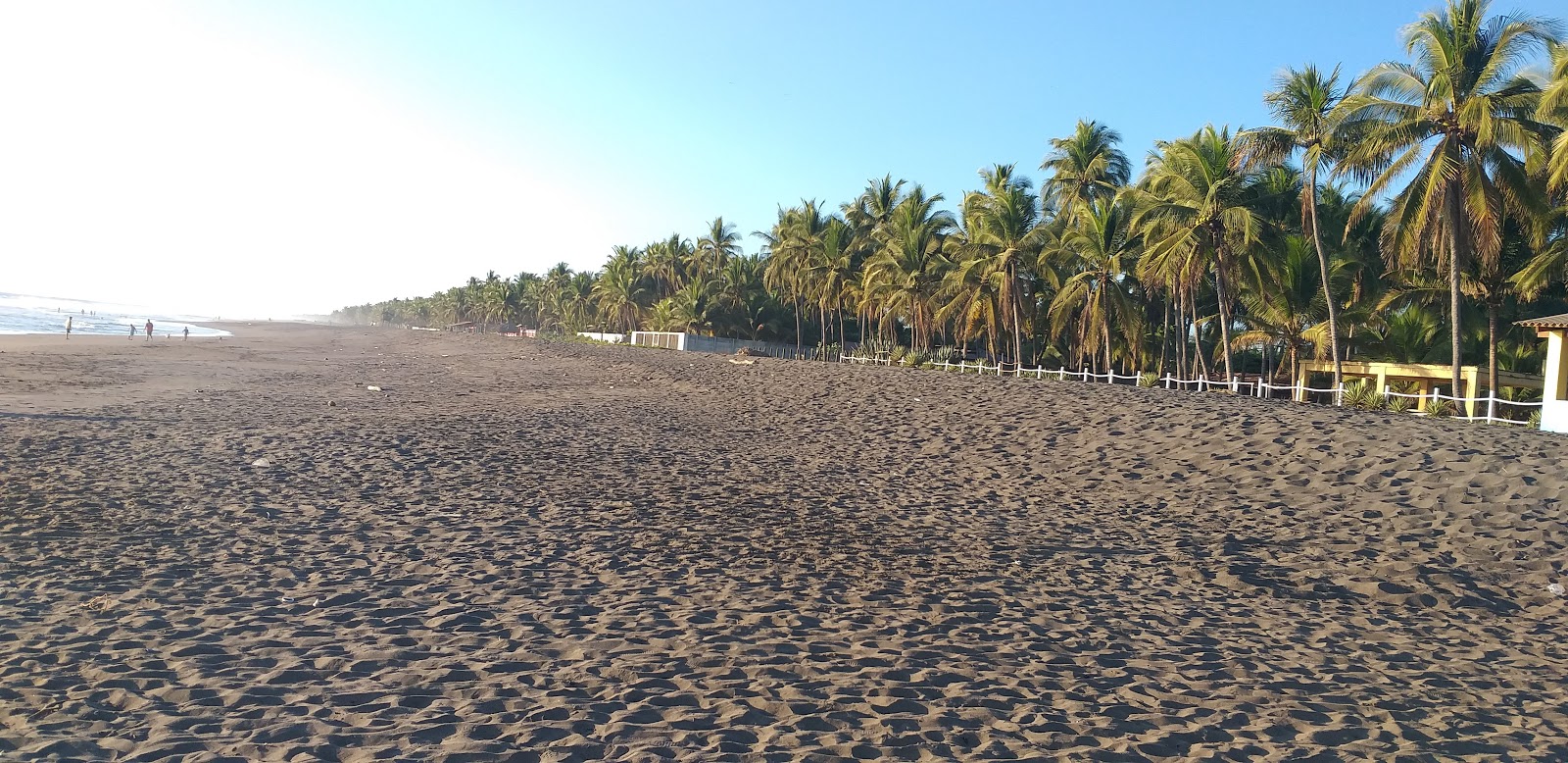 Foto di Zunza beach con parzialmente pulito livello di pulizia