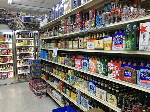 Liquor Store «Walton Liquor Store», reviews and photos, 4120 W Walton Blvd, Waterford Twp, MI 48329, USA