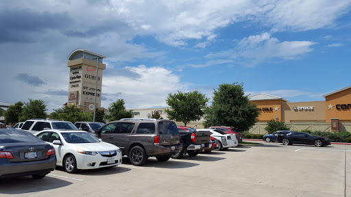Sportswear Store «Columbia Sportswear Outlet Store at Houston Premium Outlets», reviews and photos, 29300 Hempstead Rd, Cypress, TX 77433, USA