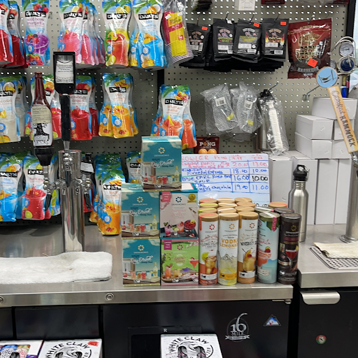 Liquor Store «Midway Discount Liquor», reviews and photos, 1000 Midway Dr # 5, Harrington, DE 19952, USA