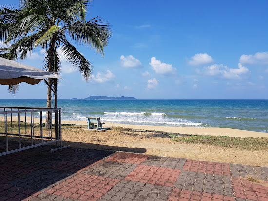 Peranginan Kelulut Beach