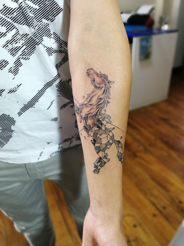 Blood Ink Tattoo Studio - Estudio de tatuajes