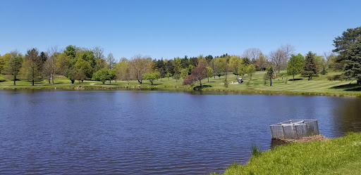 Public Golf Course «St Denis Golf Club & Party Center», reviews and photos, 10660 Chardon Rd, Chardon, OH 44024, USA