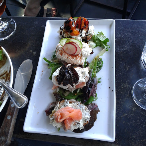 Wine Bar «Venice Beach Wines», reviews and photos, 529 Rose Ave, Venice, CA 90291, USA