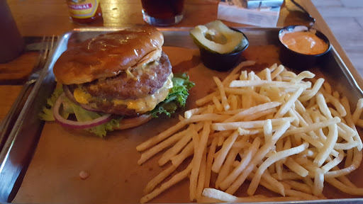 American Restaurant «Willies Locally Known», reviews and photos, 286 Southland Dr, Lexington, KY 40503, USA