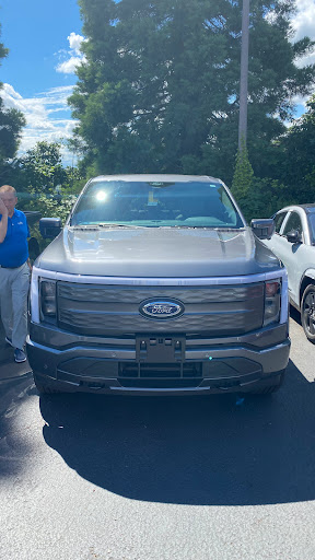 Car Dealer «Landmark Ford Lincoln», reviews and photos, 12000 SW 66th Ave, Tigard, OR 97223, USA