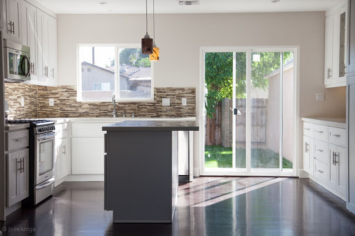 Kitchen Remodeler «Fred Bathroom & Kitchen Remodeling Contractors Mount Prospect», reviews and photos, 500 W Huntington Commons Rd #250, Mt Prospect, IL 60056, USA