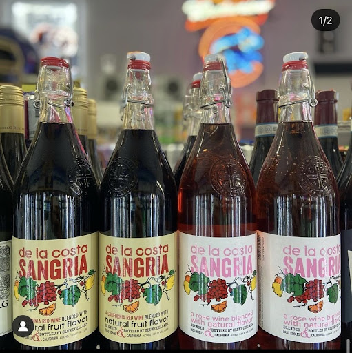 Liquor Store «Yauco Liquor Store», reviews and photos, 2744 W Division St, Chicago, IL 60622, USA