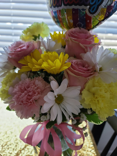 Florist «Flowers With Love», reviews and photos, 7509 22nd Ave, Kenosha, WI 53143, USA