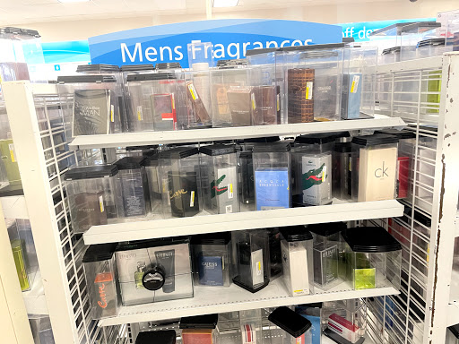 Clothing Store «Ross Dress for Less», reviews and photos, 349 N San Fernando Blvd, Burbank, CA 91502, USA