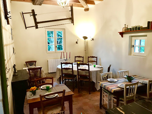 A table chez Mili, restaurant traditionnel à Epiré à Savennières