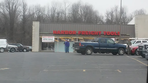 Hardware Store «Harbor Freight Tools», reviews and photos, 509 Lone Oak Rd, Paducah, KY 42003, USA