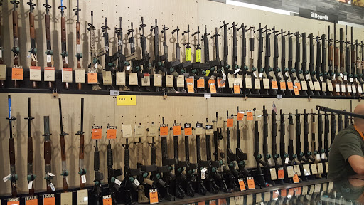 Outdoor Sports Store «Field & Stream», reviews and photos, 3851 Chapel Ln, Hoover, AL 35244, USA