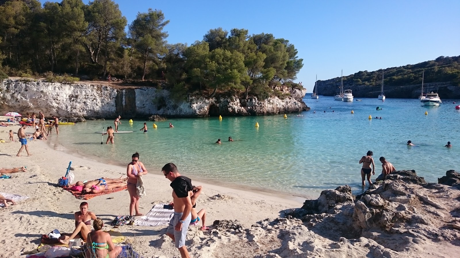 Valokuva Cala en Turqueta Rantaista. sijaitsee luonnonalueella