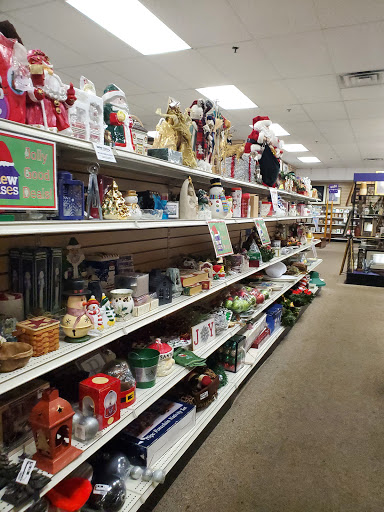 Shopping Mall «Hillcrest Shopping Center», reviews and photos, 1701 N Larkin Ave, Crest Hill, IL 60403, USA