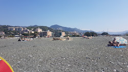 Photo de Spiaggia Multedo et le règlement
