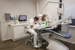myDent Laatzen - Implantologie - Zahnheilkunde - Kieferorthopädie image