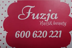 FUZJA Nails & Beauty. Salon fryzjerski image