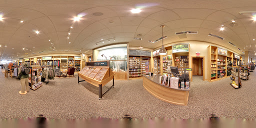 Clothing Store «Orvis», reviews and photos, 934 Old Country Rd, Garden City, NY 11530, USA