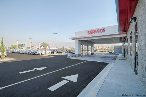 Kia Dealer «Valley Kia of Fontana», reviews and photos, 16272 S Highland Ave, Fontana, CA 92336, USA