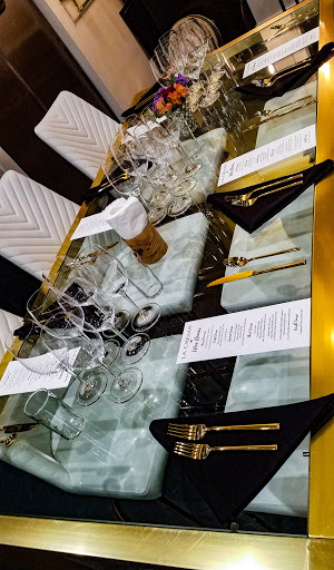 Wine Store «Wine & Cheese If You Please», reviews and photos, 24 Palmetto Bay Rd, Hilton Head Island, SC 29928, USA