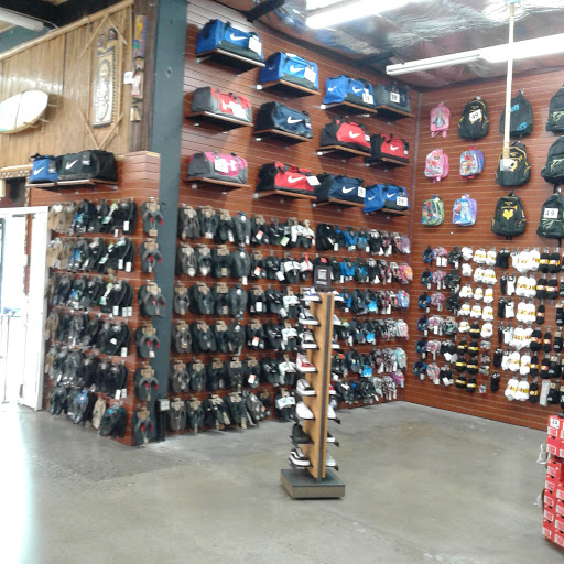 Shoe Store «Shoe City Newport Surf», reviews and photos, 1941 Newport Blvd, Costa Mesa, CA 92627, USA