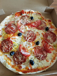 Pepperoni du Pizzas à emporter Aux Délices des Pizzas Lannilis - n°1