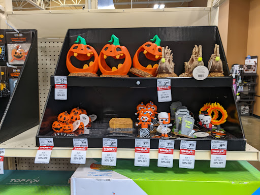 Pet Supply Store «PetSmart», reviews and photos, 8500 N Evanston Ave, Kansas City, MO 64157, USA