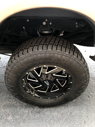 Tire Shop «Discount Tire Store - Sanford, FL», reviews and photos, 3513 S Orlando Dr, Sanford, FL 32773, USA