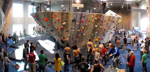 Rock Climbing Gym «Hangar 18 Indoor Climbing Gym - Riverside», reviews and photos, 6935 Arlington Ave, Riverside, CA 92503, USA