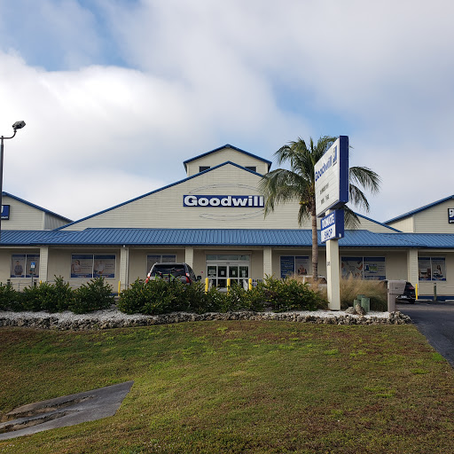 Thrift Store «Goodwill Retail & Donation Center», reviews and photos