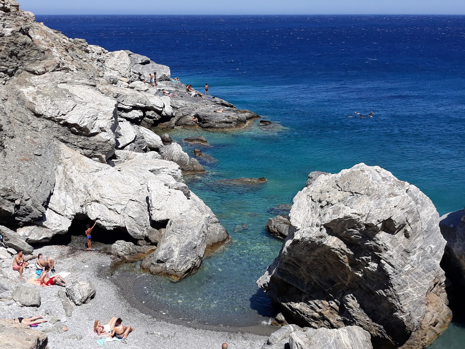 Foto van Agios Anna beach met kleine baai