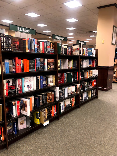 Book Store «Barnes & Noble», reviews and photos, 5701 Sunset Dr #196, South Miami, FL 33143, USA