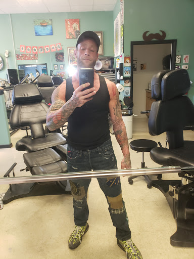 Tattoo Shop «Wicked Parrot Tattoo», reviews and photos, 1085 Colington Rd, Kill Devil Hills, NC 27948, USA