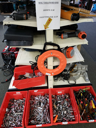 Pawn Shop «SILVER LINING JEWELRY AND LOAN GRESHAM», reviews and photos, 300 SE 181st Ave, Portland, OR 97233, USA