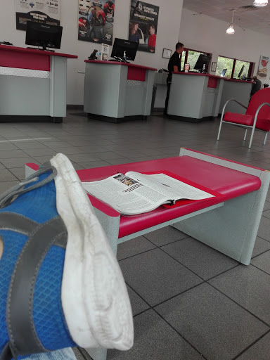 Tire Shop «Discount Tire Store - McKinney, TX», reviews and photos, 2751 S Central Expy, McKinney, TX 75070, USA