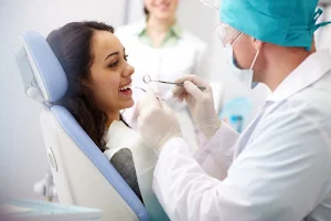 Defacto Dentists image