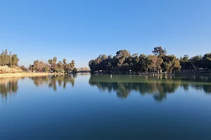 Lake Yenişehir image