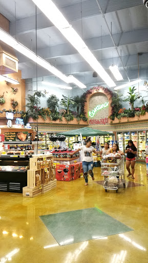 Supermarket «Vallarta Supermarkets», reviews and photos, 2705 S H St, Bakersfield, CA 93304, USA