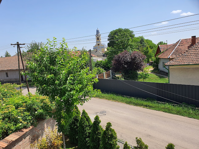 Besenyőtelek - Bolt