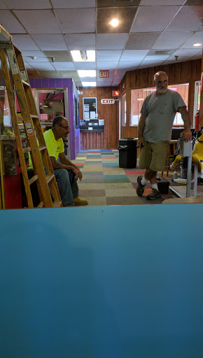 Sporting Goods Store «Hyde Park Roller Magic», reviews and photos, 4178 Albany Post Rd, Hyde Park, NY 12538, USA