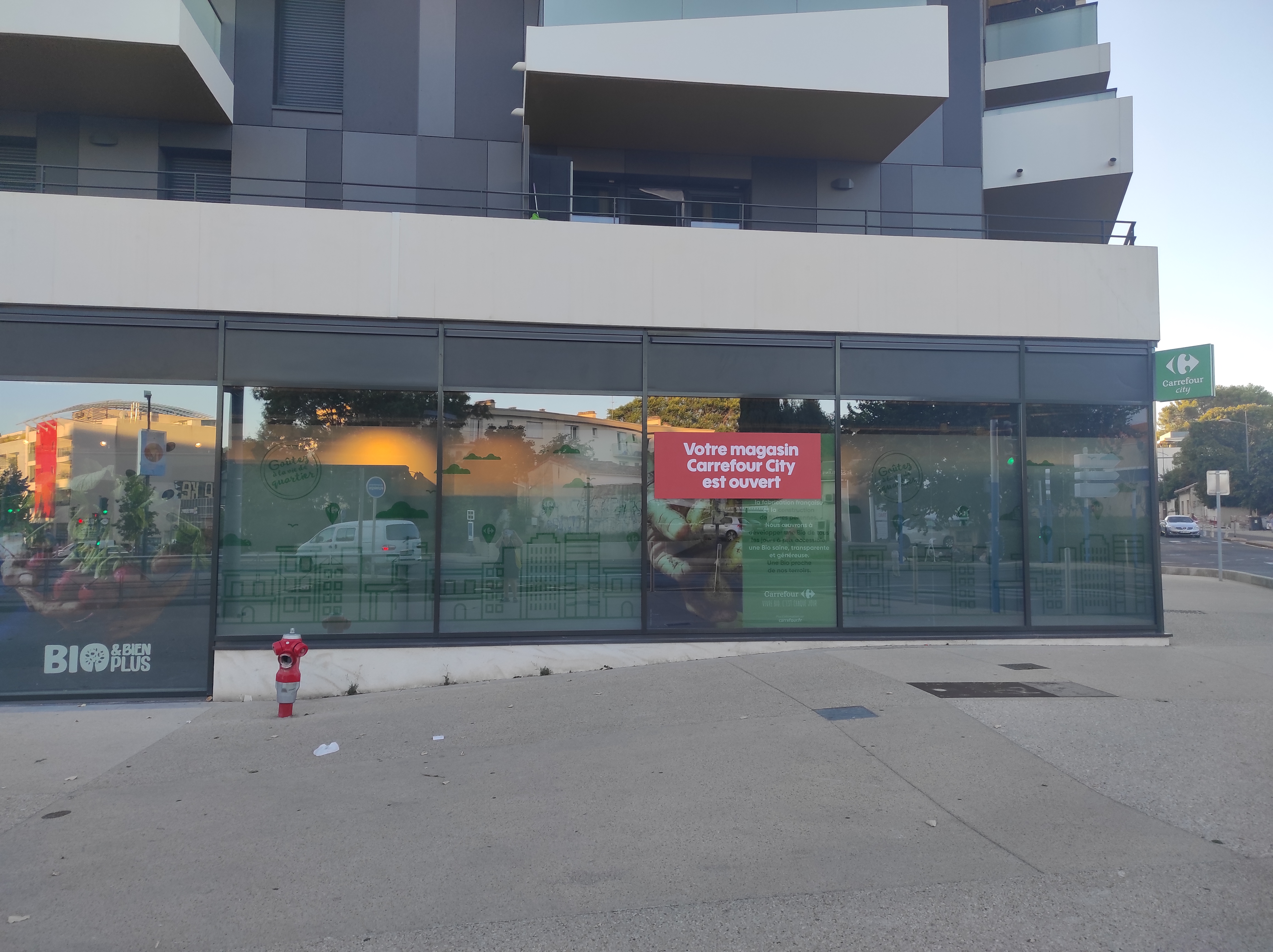 Photo n° 25 de l'avis de Estranged.l fait le 10/09/2021 à 09:24