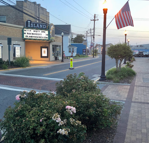 Movie Theater «The Island Theatre», reviews and photos, 4074 Main St, Chincoteague Island, VA 23336, USA