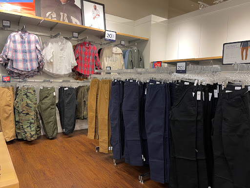 Clothing Store «Gap Outlet», reviews and photos, 1600 Saratoga Ave, San Jose, CA 95129, USA