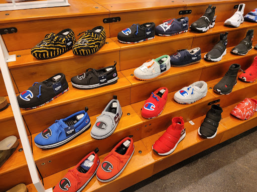 Clothing Store «Champs», reviews and photos, 205 E Broadway, Bloomington, MN 55425, USA